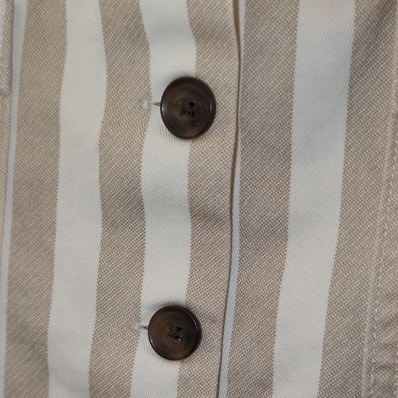 Old Navy Tan and Cream Striped Mini Skirt - Picture 6 of 6